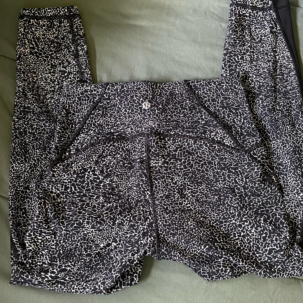 Lululemon Train Times 7/8 Pant Size 6 Running HIIT Tights